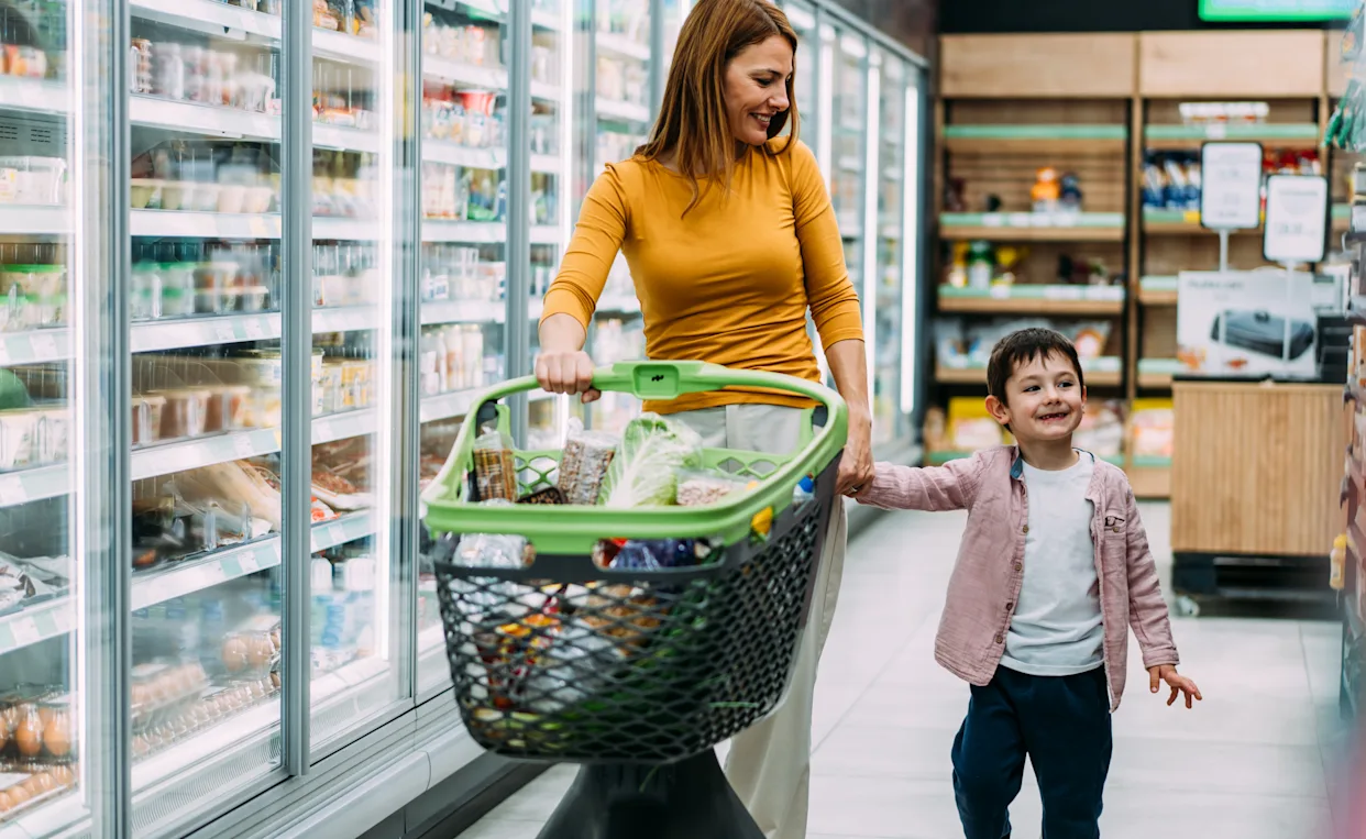 Emdee West Ltd How to Build the Perfect Weekly Shopping List (And Never Forget Essentials Again)